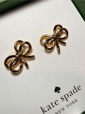 Kate Spade Bow Stud Earrings Gold Tone “Bow Meets Girl” NIB